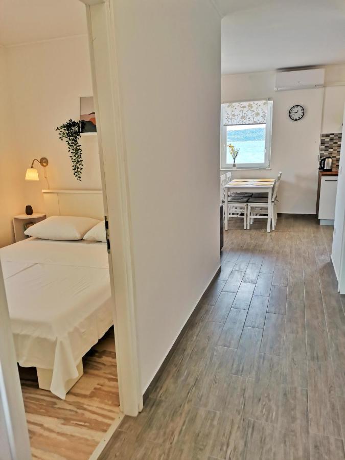 Apartment Roman Betina  Exterior photo